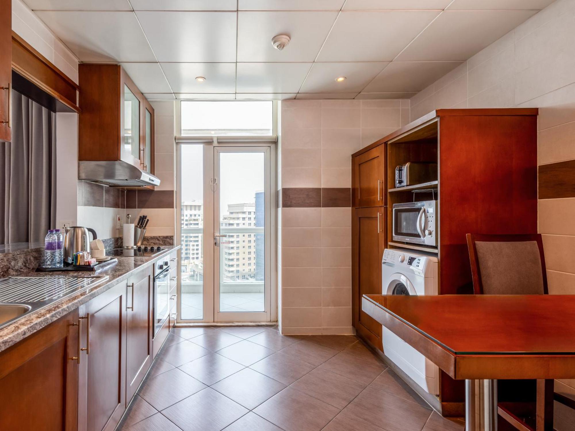 Studio Apartment Kitchen & Balcony – Monthly